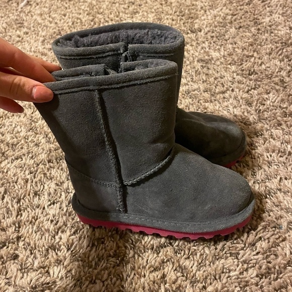 Bear paw gray boots with pink bottom size 9 - Picture 1 of 10